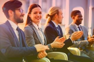 截至2021年12月6日金力永磁股價(jià)于年內(nèi)翻了近兩倍